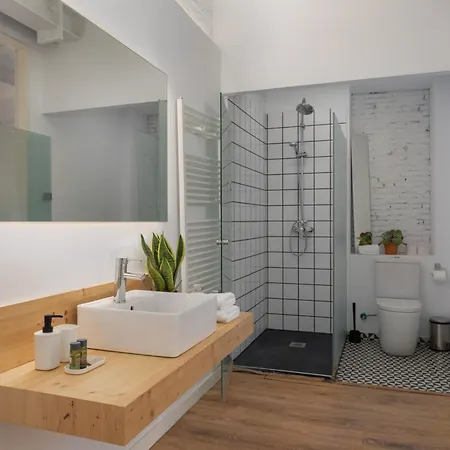 Flateli Argenteria 23 * Girona